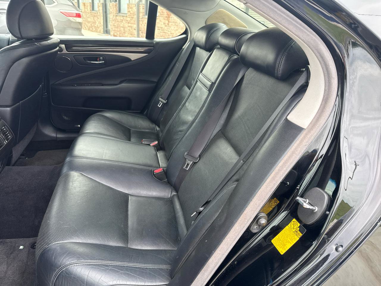 Used 2013 Lexus LS 460 AWD w/ Comfort Pkg image 39