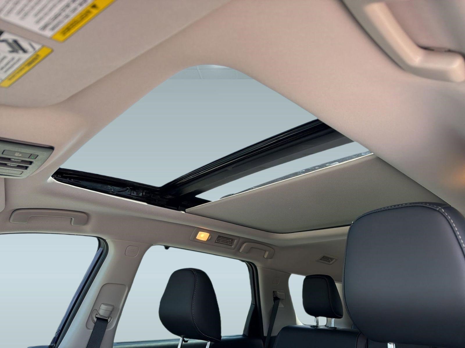 New 2026 Nissan Pathfinder Platinum image 16