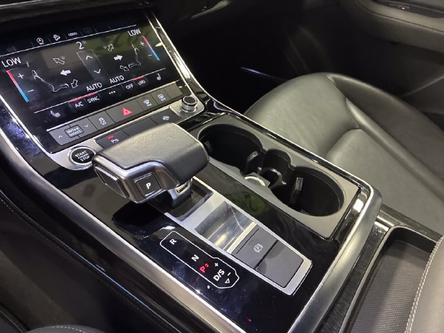 Used 2025 Audi Q7 3.0T Premium Plus AWD/4WD image 25