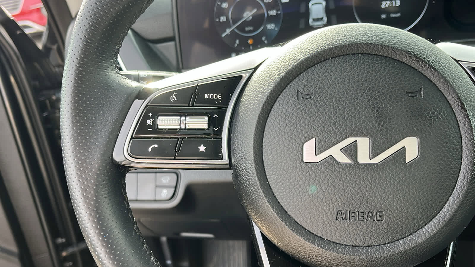 Used 2025 Kia Seltos SX w/ SX Sunroof Package image 12