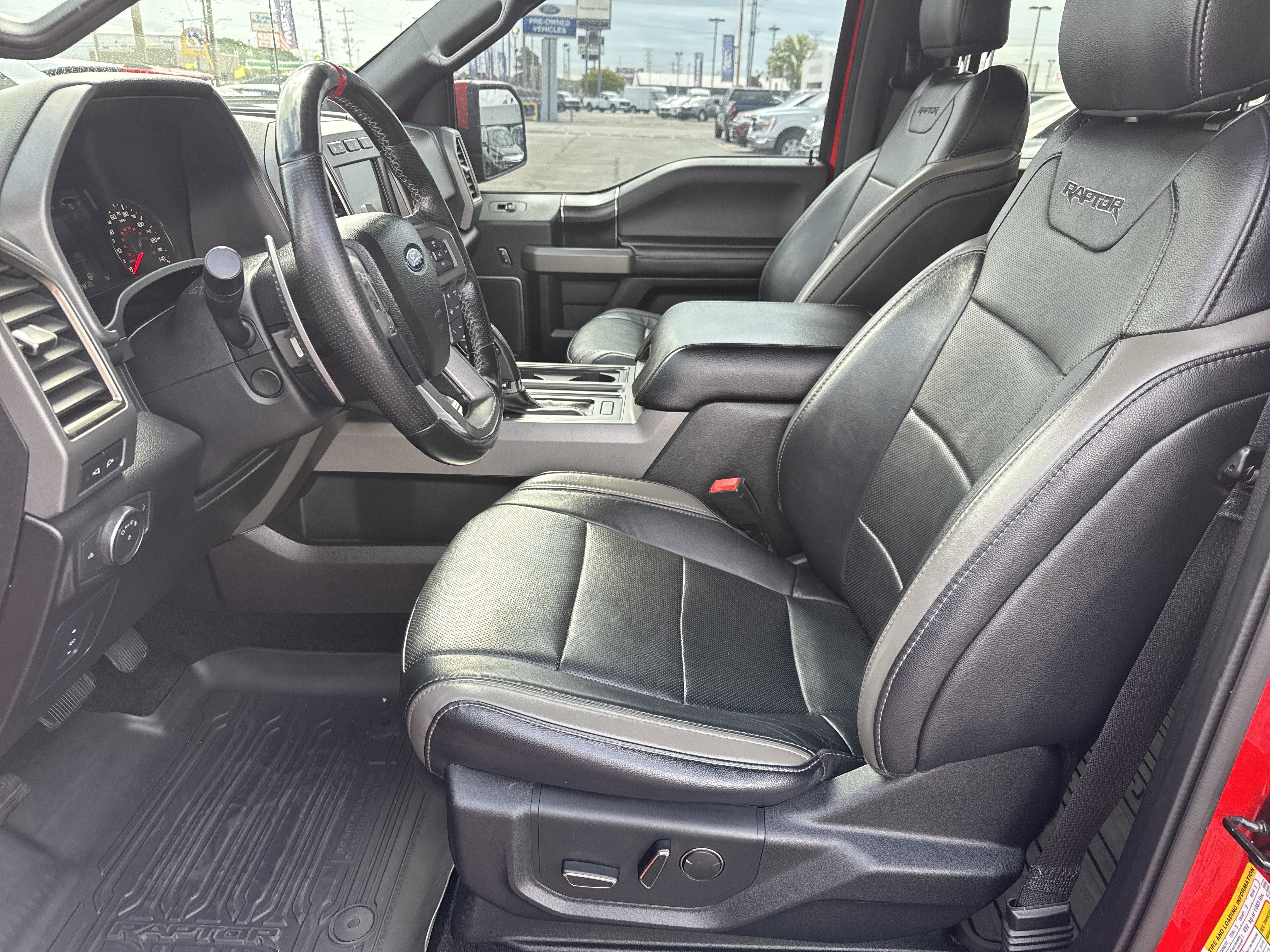 Used 2018 Ford F150 Raptor w/ Equipment Group 802A Luxury image 10