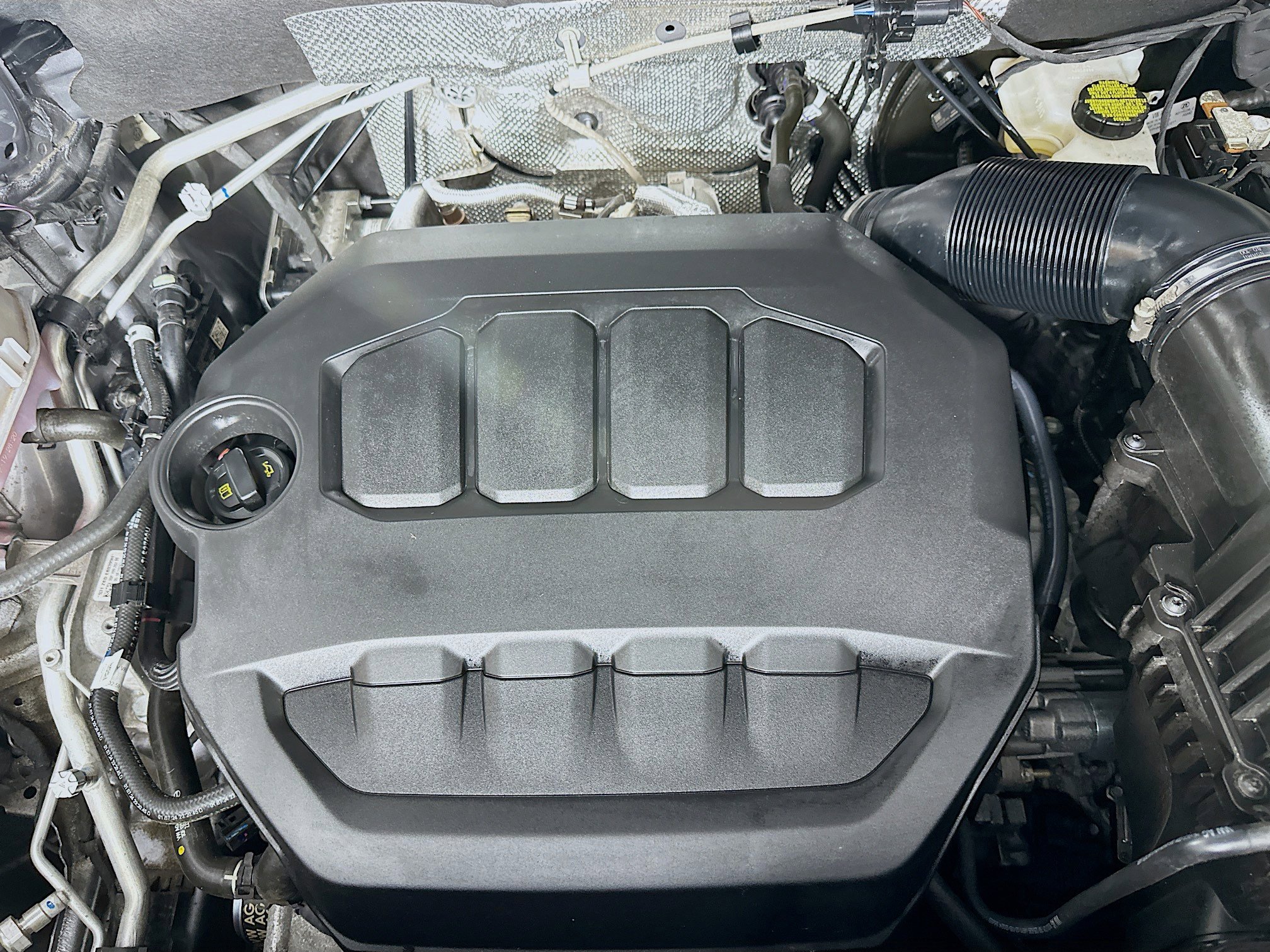 Used 2025 Volkswagen Atlas Cross Sport SE image 35