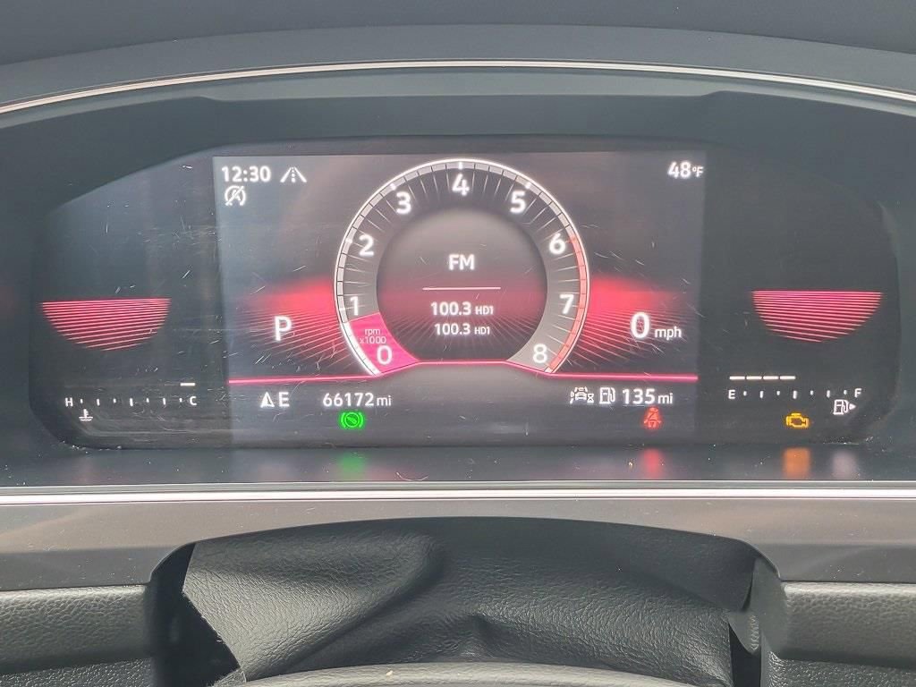Used 2022 Volkswagen Tiguan SE R-Line image 13