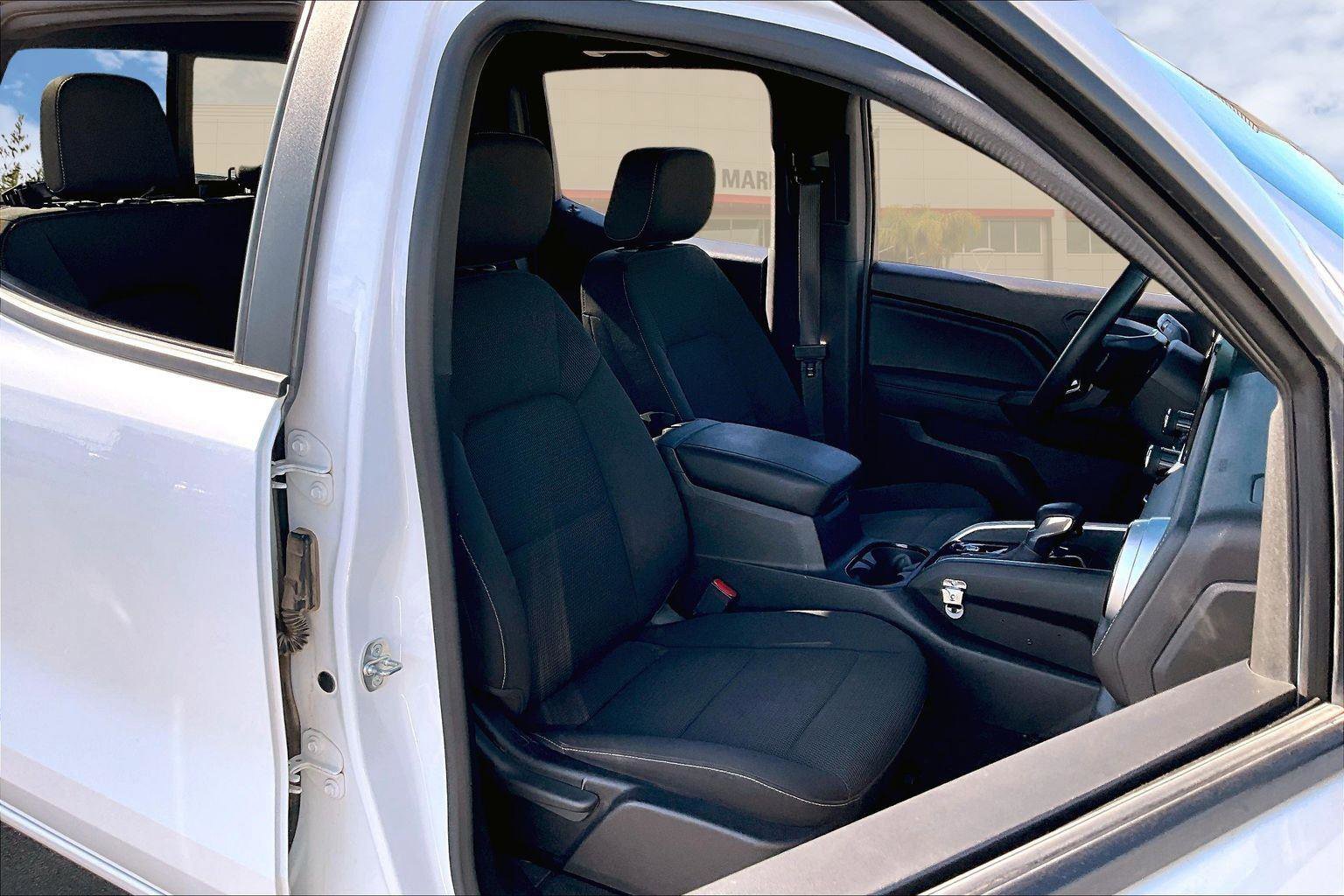 Used 2023 Chevrolet Colorado LT w/ LT Convenience Package image 7