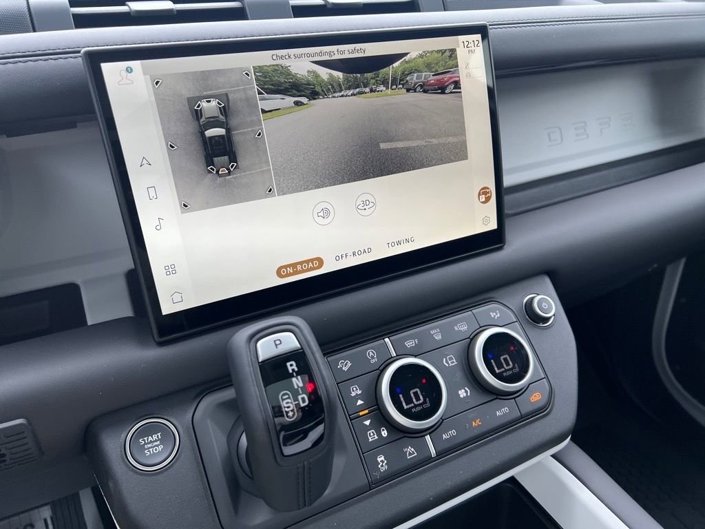 Used 2025 Land Rover Defender 110 S image 17