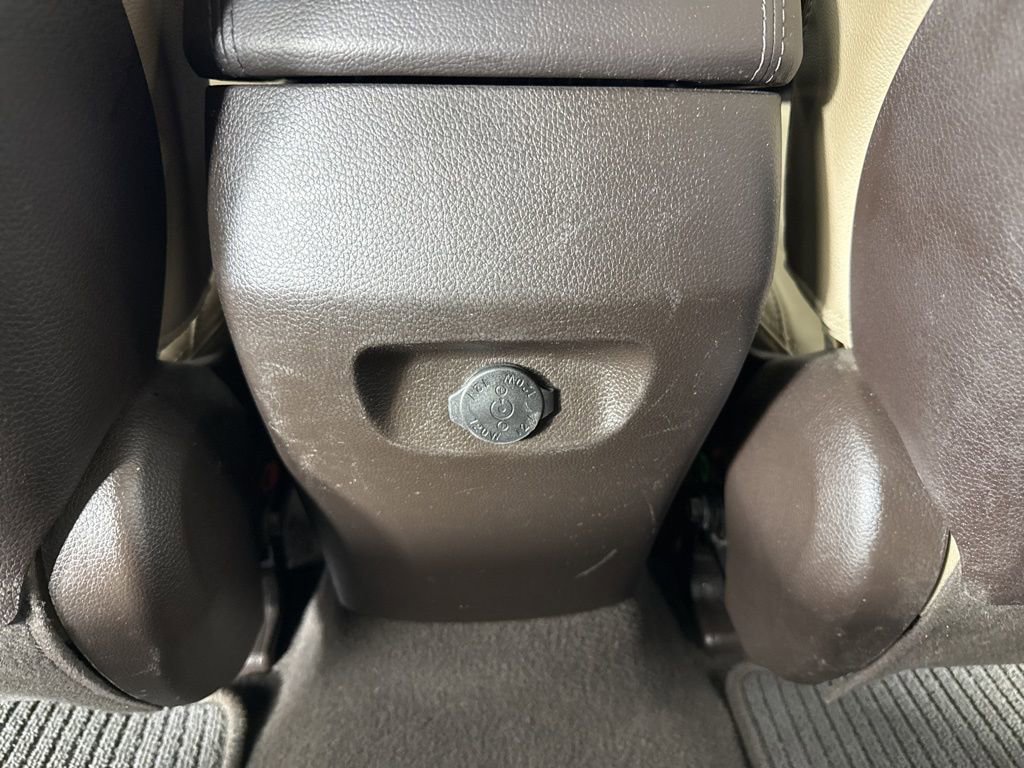 Used 2013 Hyundai Santa Fe Limited w/ Technology Pkg FWD image 37