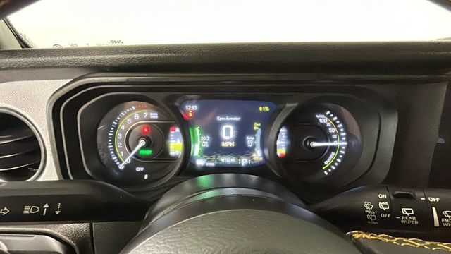 Used 2024 Jeep Wrangler Unlimited w/ Convenience Group AWD/4WD image 16