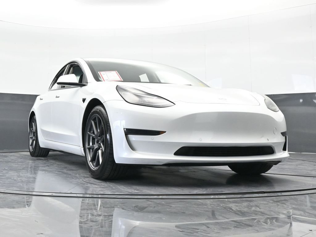 Used 2021 Tesla Model 3 Standard Range Plus image 62