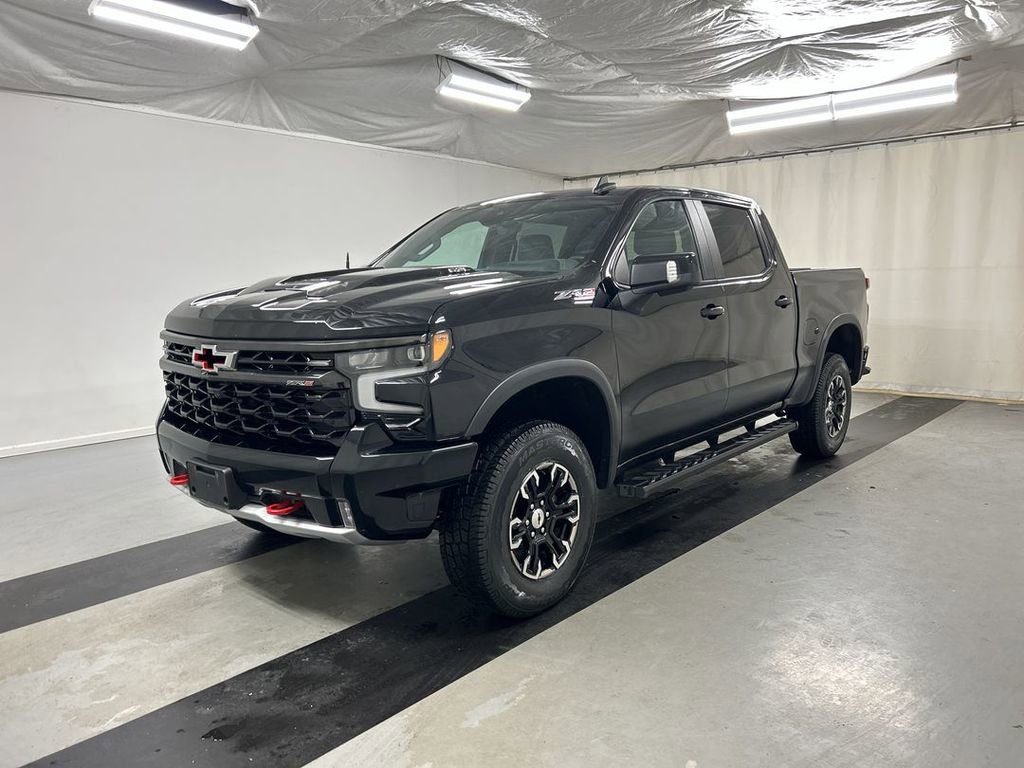 Used 2023 Chevrolet Silverado 1500 ZR2 w/ Technology Package AWD/4WD image 5
