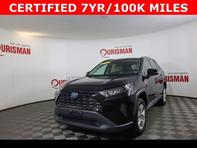 Used 2021 Toyota RAV4 LE image 2