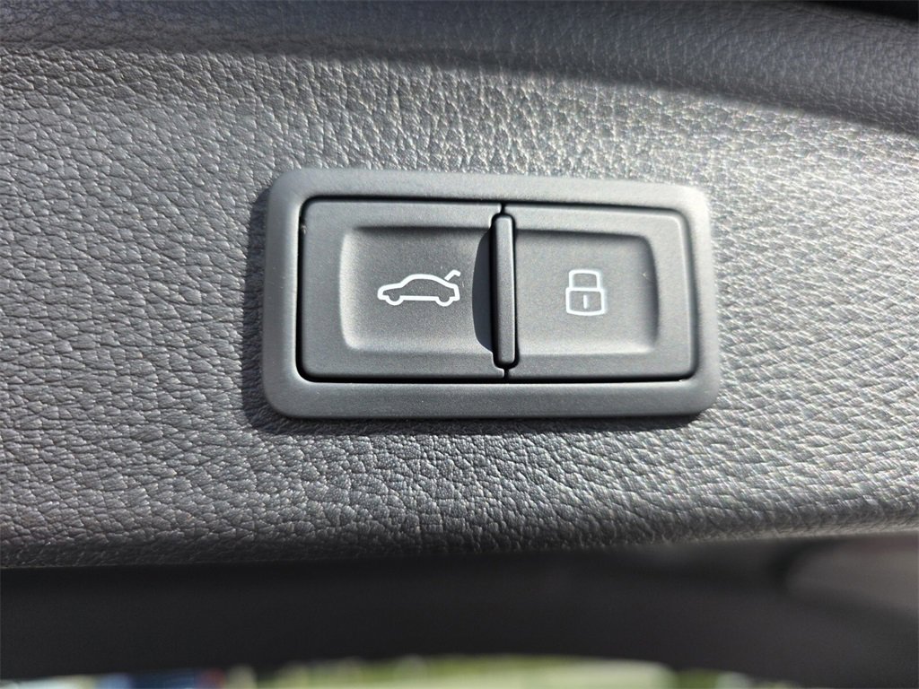 Used 2022 Audi Q3 2.0T Premium Plus image 17