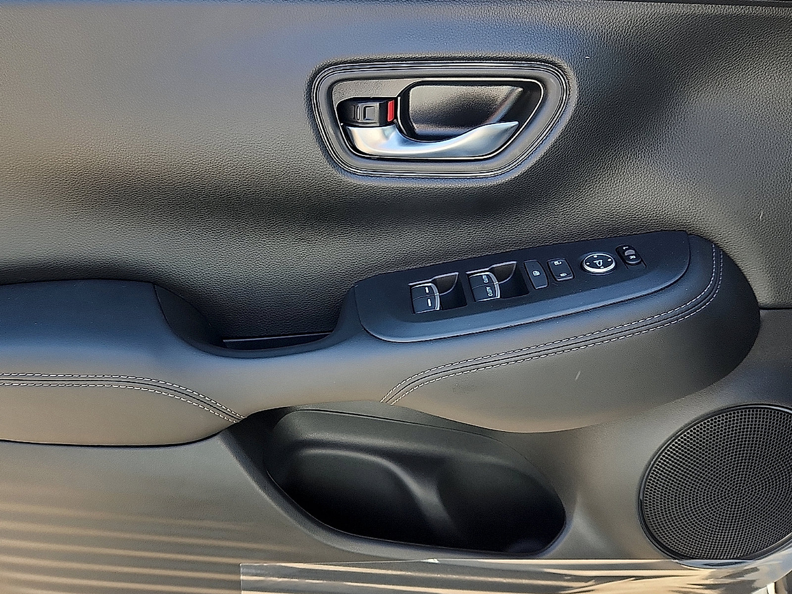 New 2027 Honda HR-V EX-L image 8
