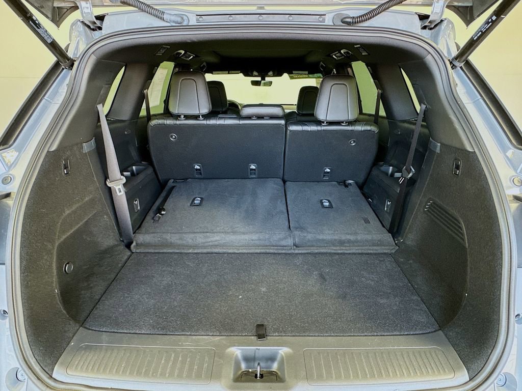 Certified 2025 INFINITI QX60 Luxe w/ Black Edition image 28