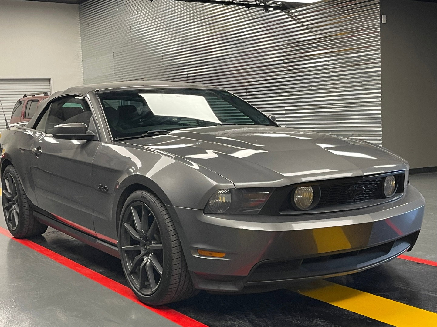 Used 2011 Ford Mustang GT RWD image 24