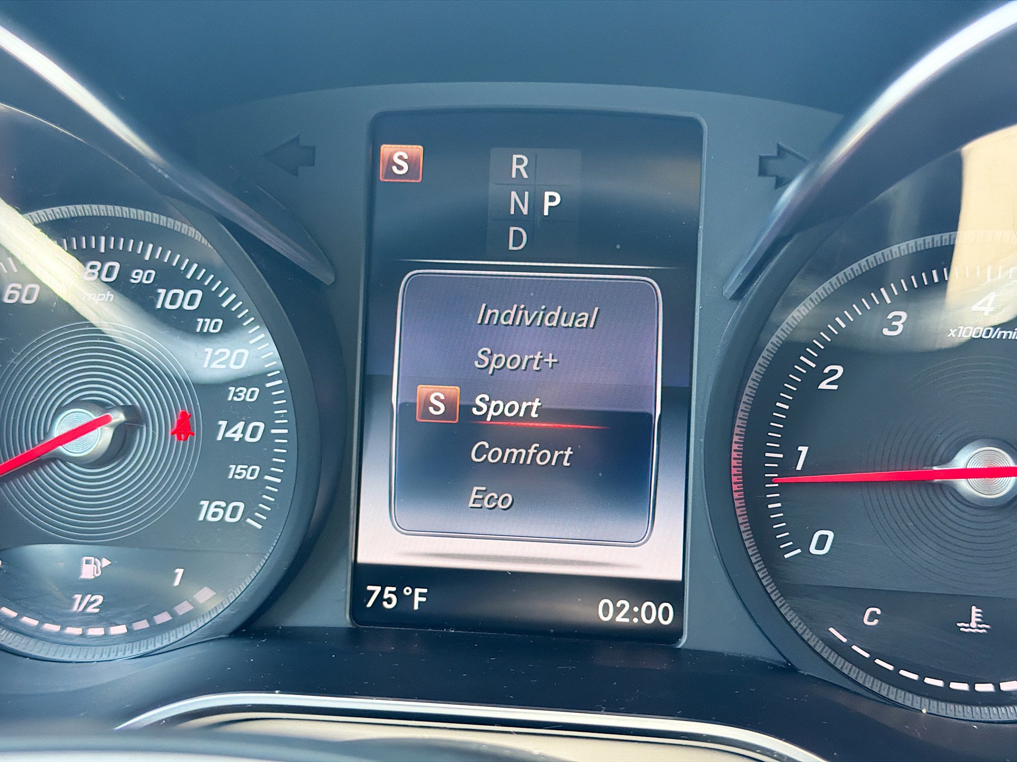Used 2019 Mercedes-Benz GLC 300 4MATIC image 30