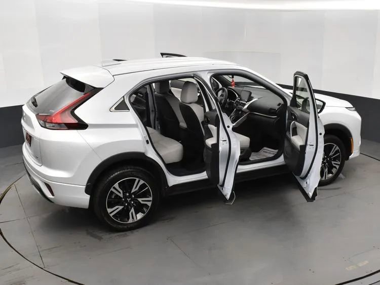 Used 2025 Mitsubishi Eclipse Cross SEL image 6
