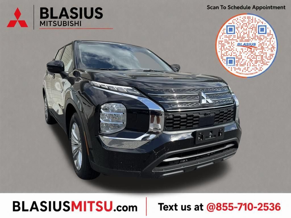 Used 2025 Mitsubishi Outlander ES