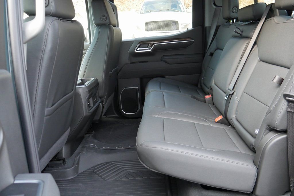New 2026 Chevrolet Silverado 1500 LT w/ Z71 Off-Road Package image 26