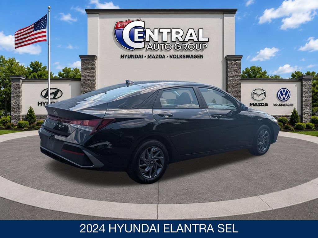 Certified 2024 Hyundai Elantra SEL FWD image 8