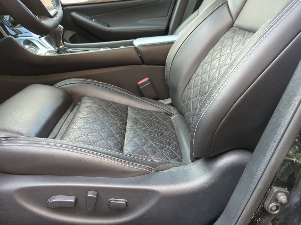 Used 2017 Nissan Maxima Platinum FWD image 11