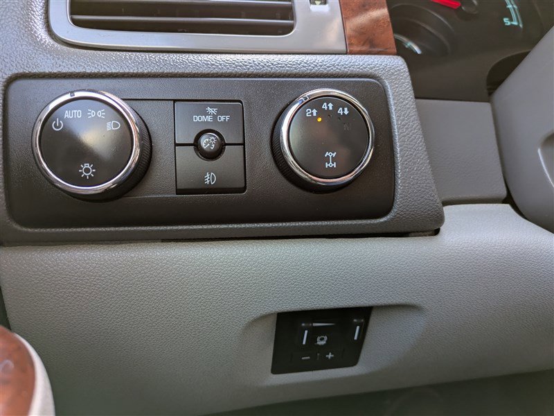 Used 2012 GMC Sierra 2500 SLT w/ SLT Convenience Package image 29