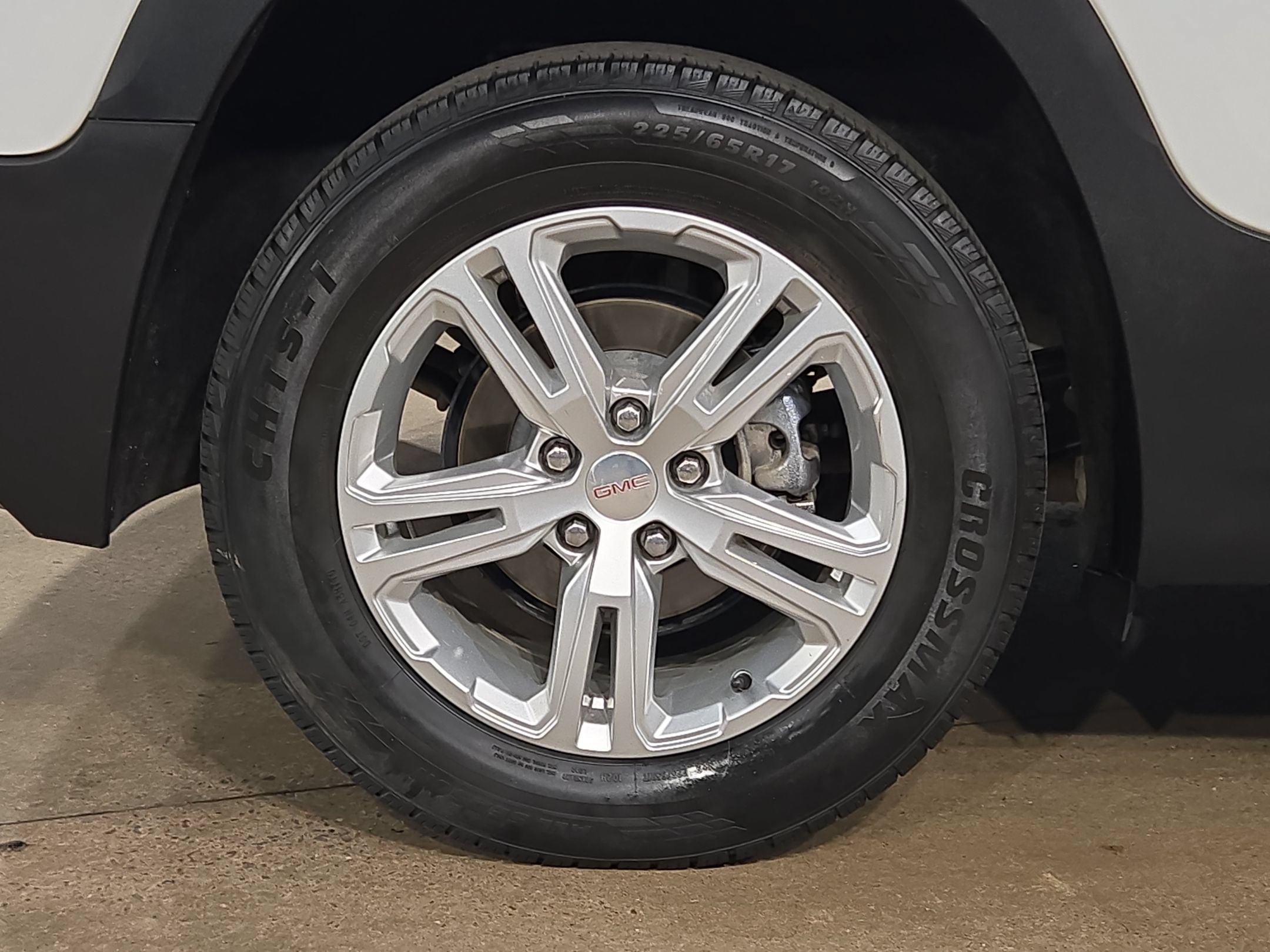 Used 2022 GMC Terrain SLE w/ Driver Convenience Package FWD image 17