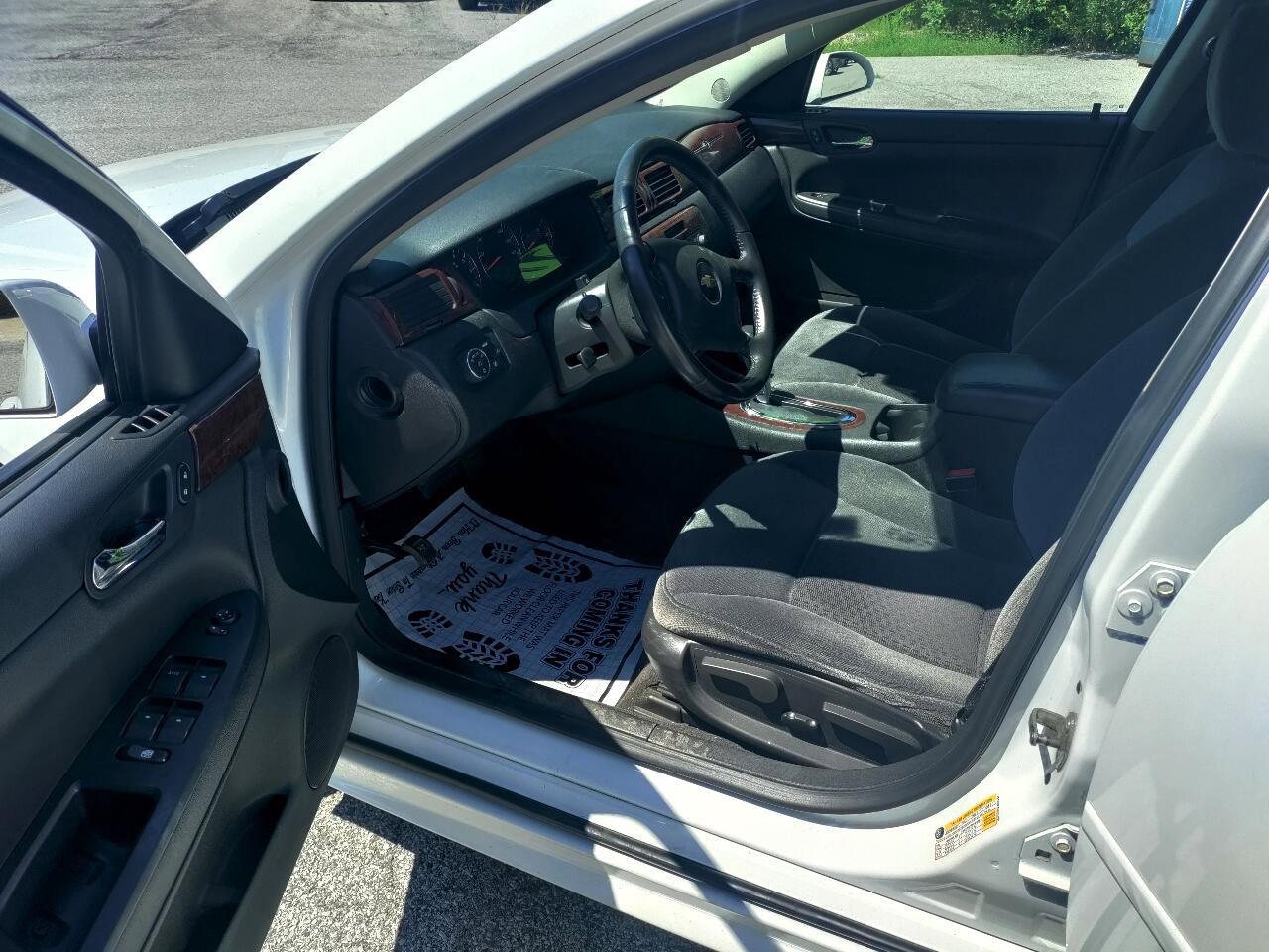 Used 2011 Chevrolet Impala LT image 12