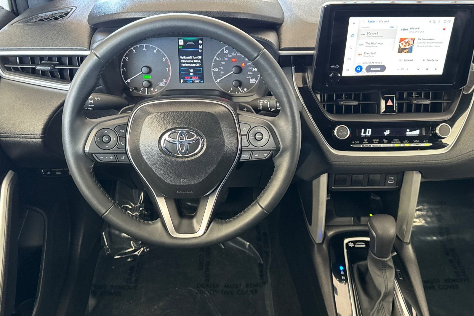 Used 2025 Toyota Corolla Cross AWD Hybrid w/ Moonroof Package image 15