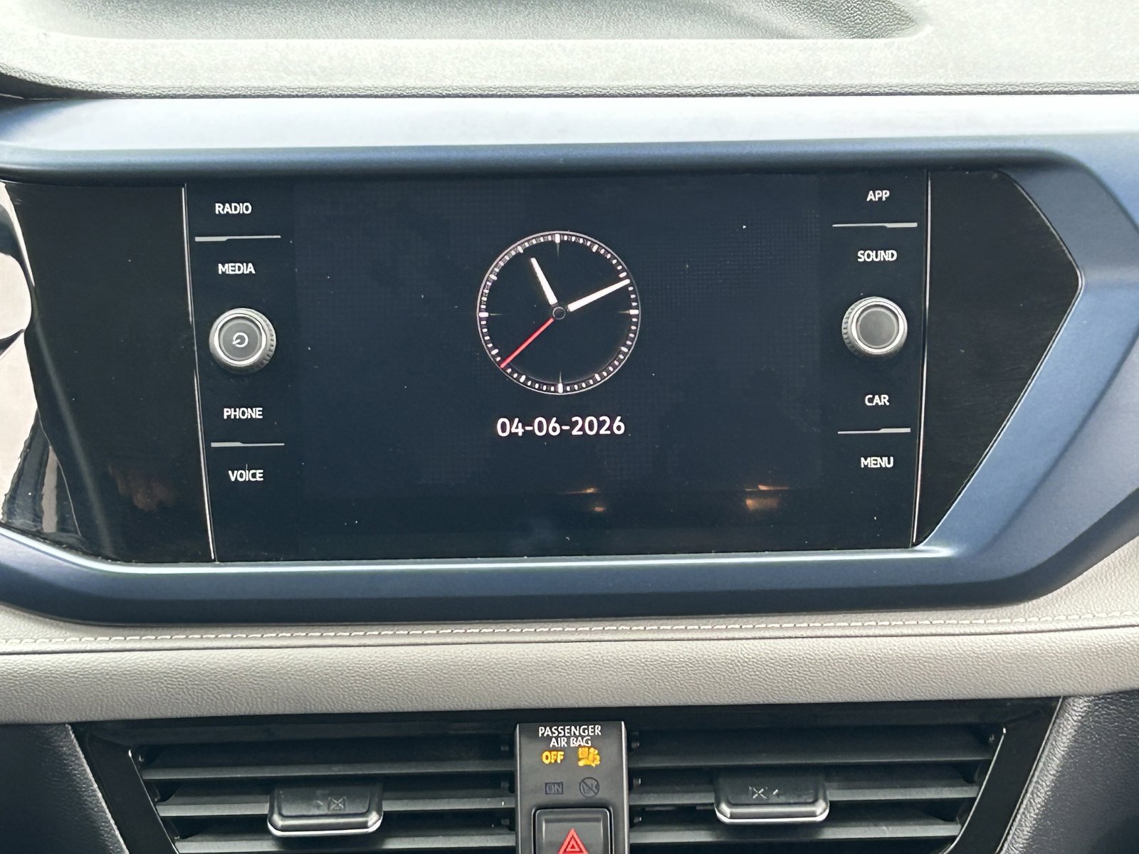 Used 2024 Volkswagen Taos SE image 19