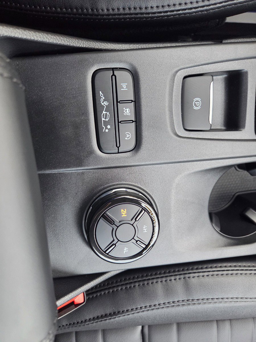 New 2025 Ford Ranger Lariat w/ FX4 Off-Road Package image 23