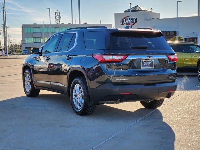Used 2020 Chevrolet Traverse LT video 3