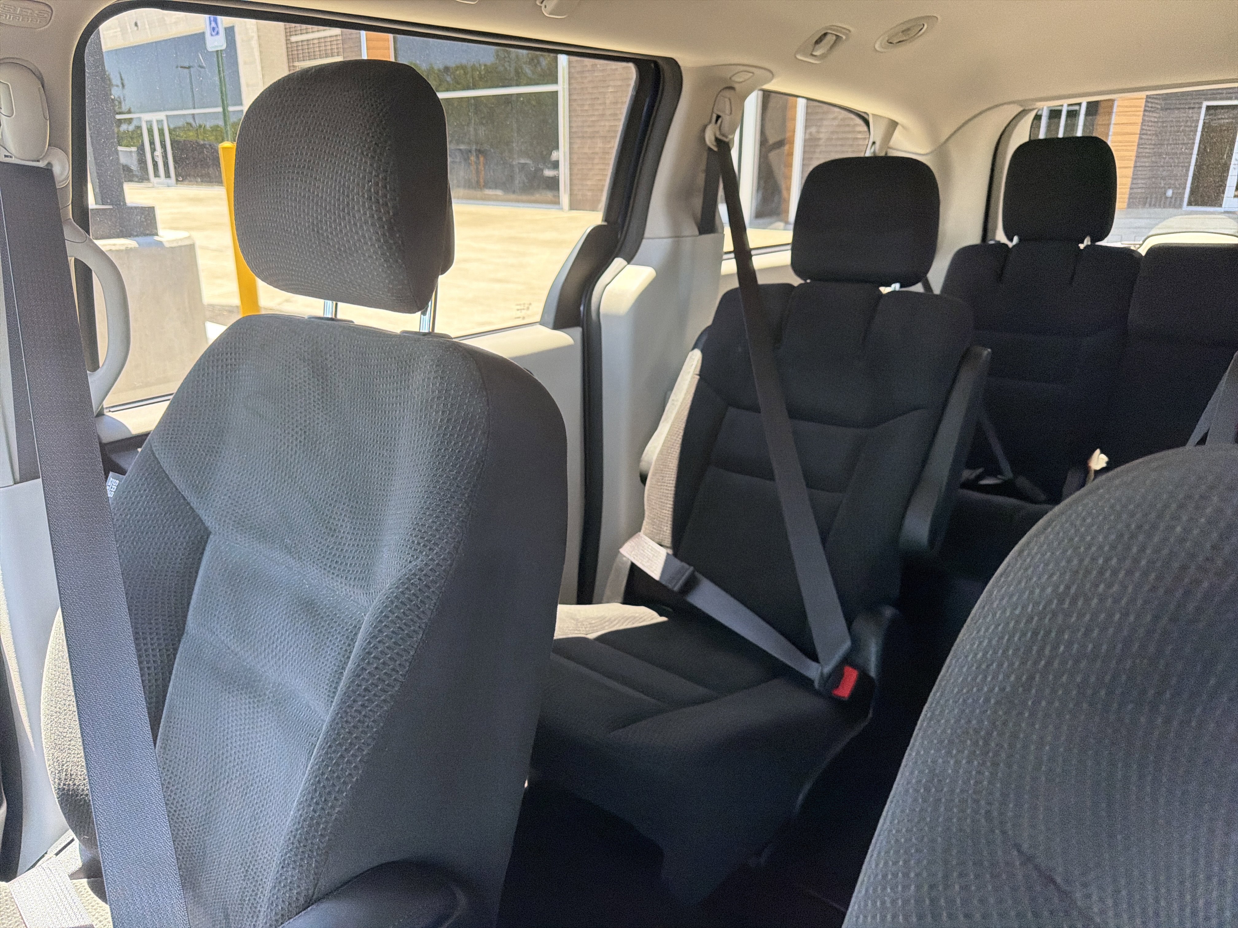 Used 2016 Dodge Grand Caravan SE w/ Quick Order Package 29E SE FWD image 41