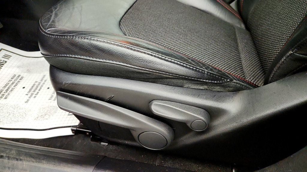 Used 2017 Jeep Compass Trailhawk AWD/4WD image 11