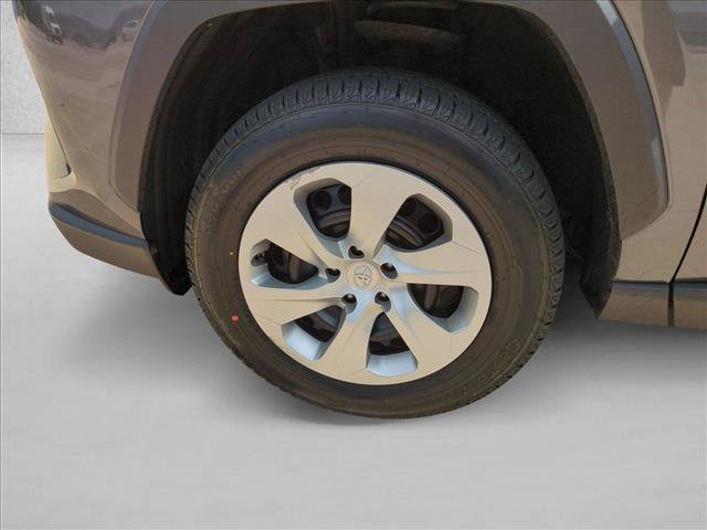 Certified 2022 Toyota RAV4 LE FWD image 23