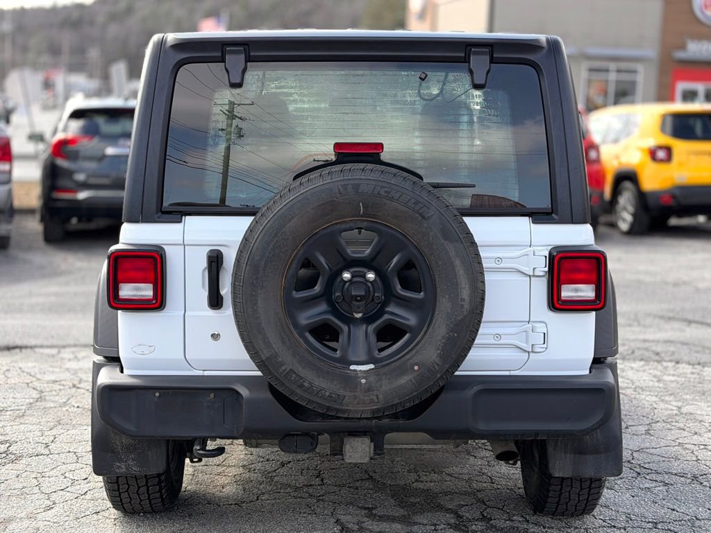 Used 2022 Jeep Wrangler Sport image 4