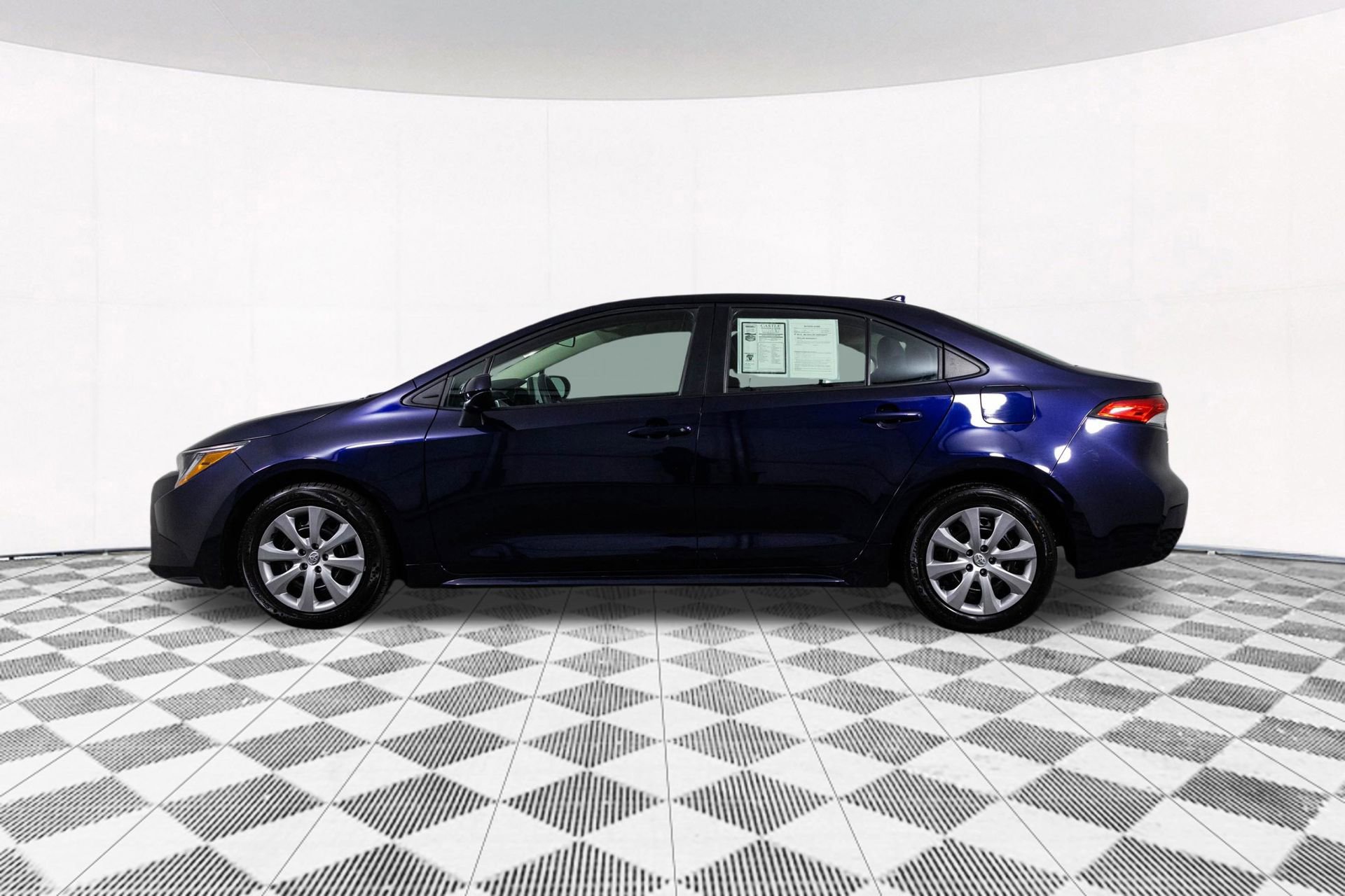 Used 2023 Toyota Corolla LE FWD image 10