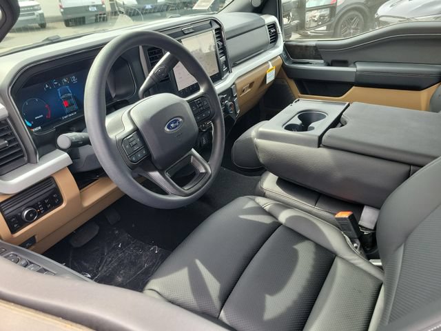 New 2026 Ford F350 XLT w/ XLT Premium Package AWD/4WD image 3