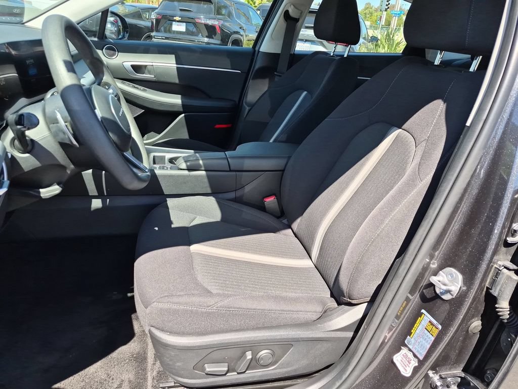 Used 2025 Hyundai Sonata SEL FWD image 25