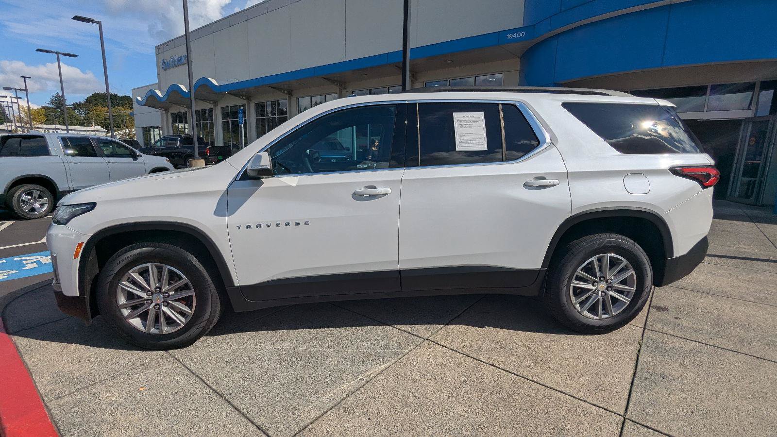 Used 2023 Chevrolet Traverse LT w/ LPO, Floor Liner Package AWD/4WD image 7