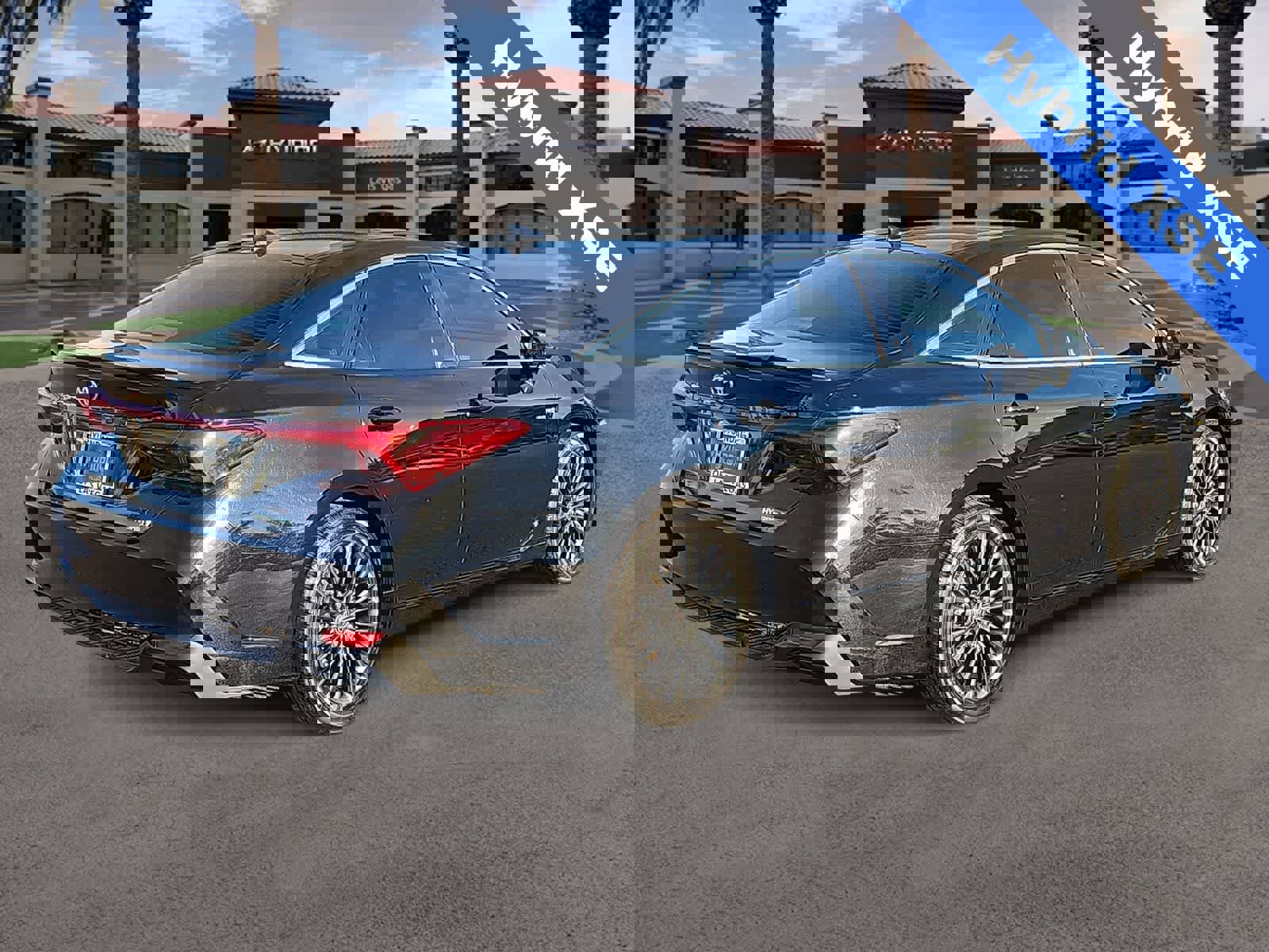 Used 2021 Toyota Avalon XSE image 8