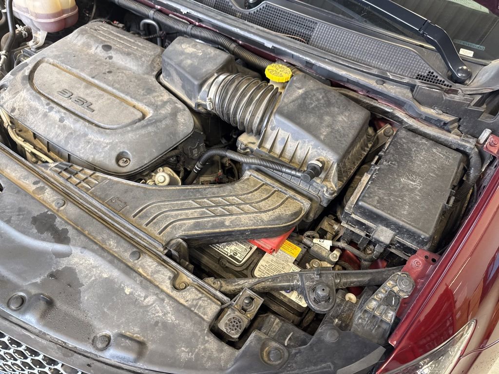 Used 2023 Chrysler Voyager LX image 56