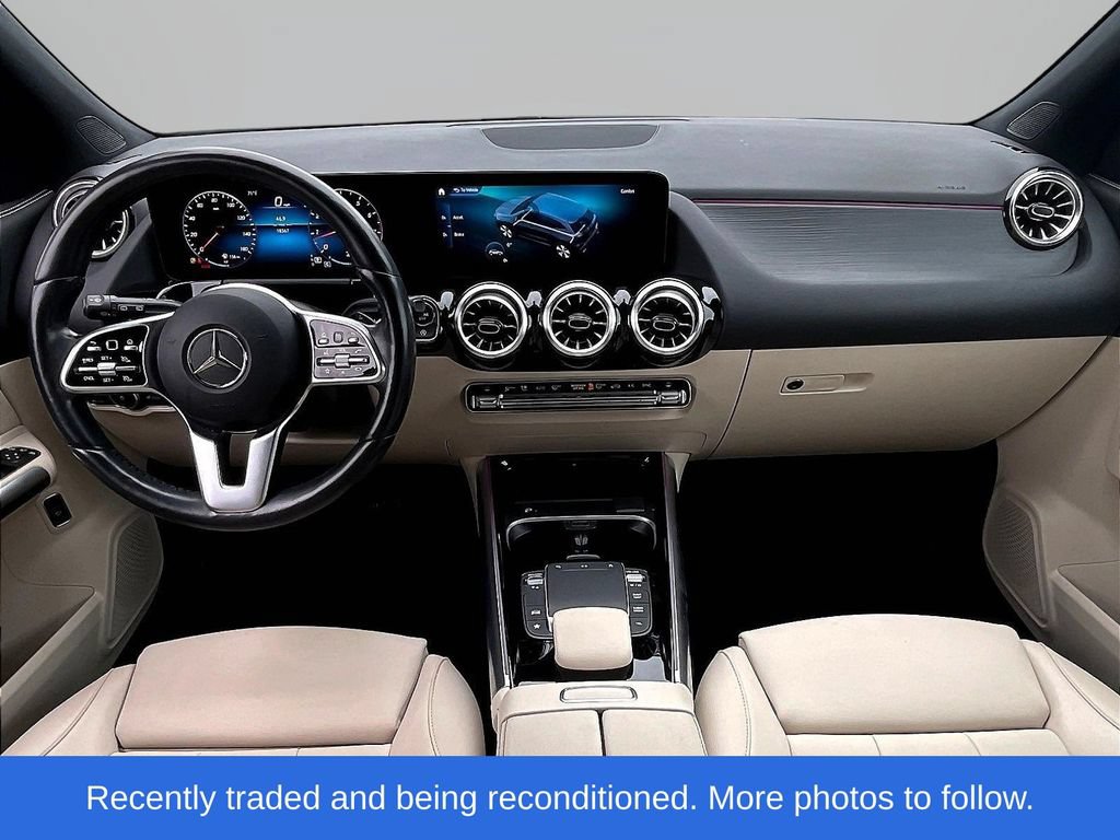 Used 2023 Mercedes-Benz GLA 250 4MATIC w/ Premium Package image 9