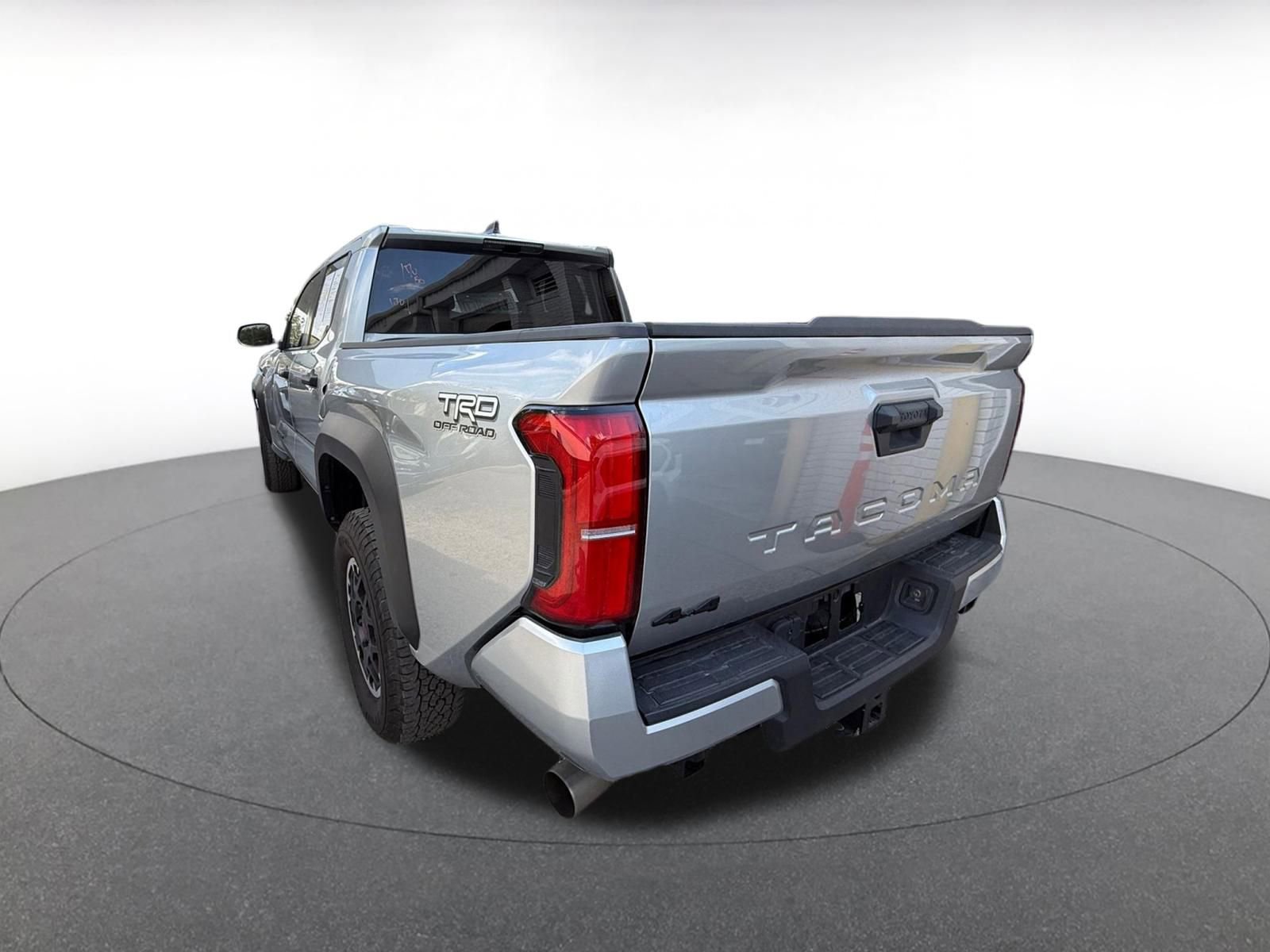 Used 2024 Toyota Tacoma TRD Off-Road image 6