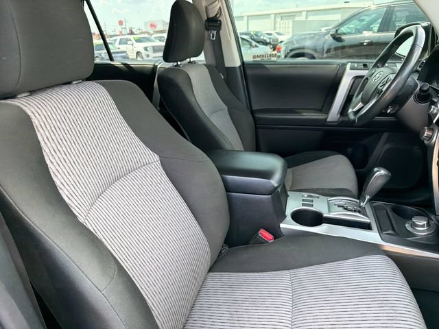 Used 2021 Toyota 4Runner SR5 AWD/4WD image 25