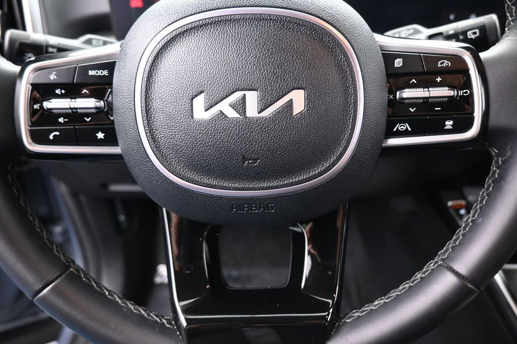 Used 2025 Kia Sorento S FWD image 32