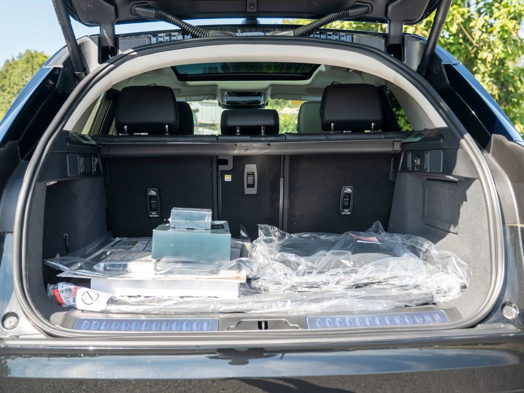 New 2025 Land Rover Range Rover Velar Dynamic SE image 25