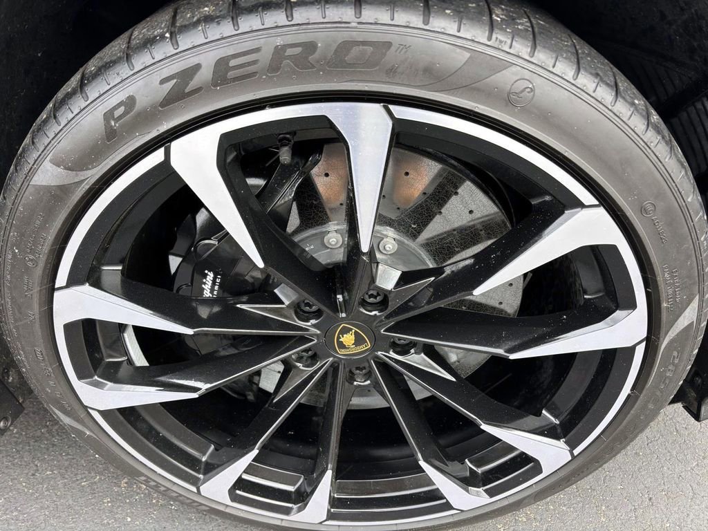 Used 2023 Lamborghini Urus S image 50
