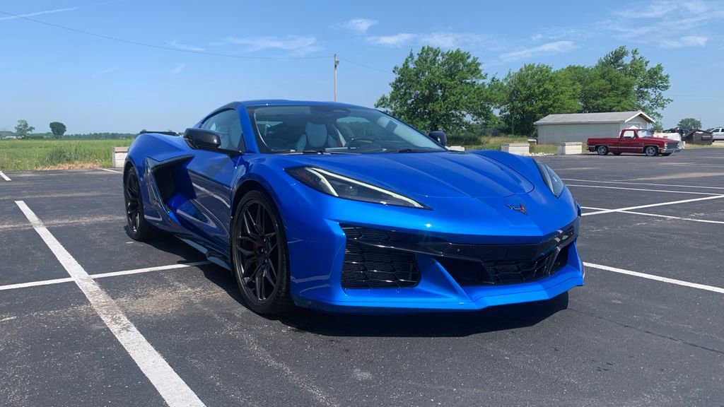 Used 2024 Chevrolet Corvette Z06 image 2