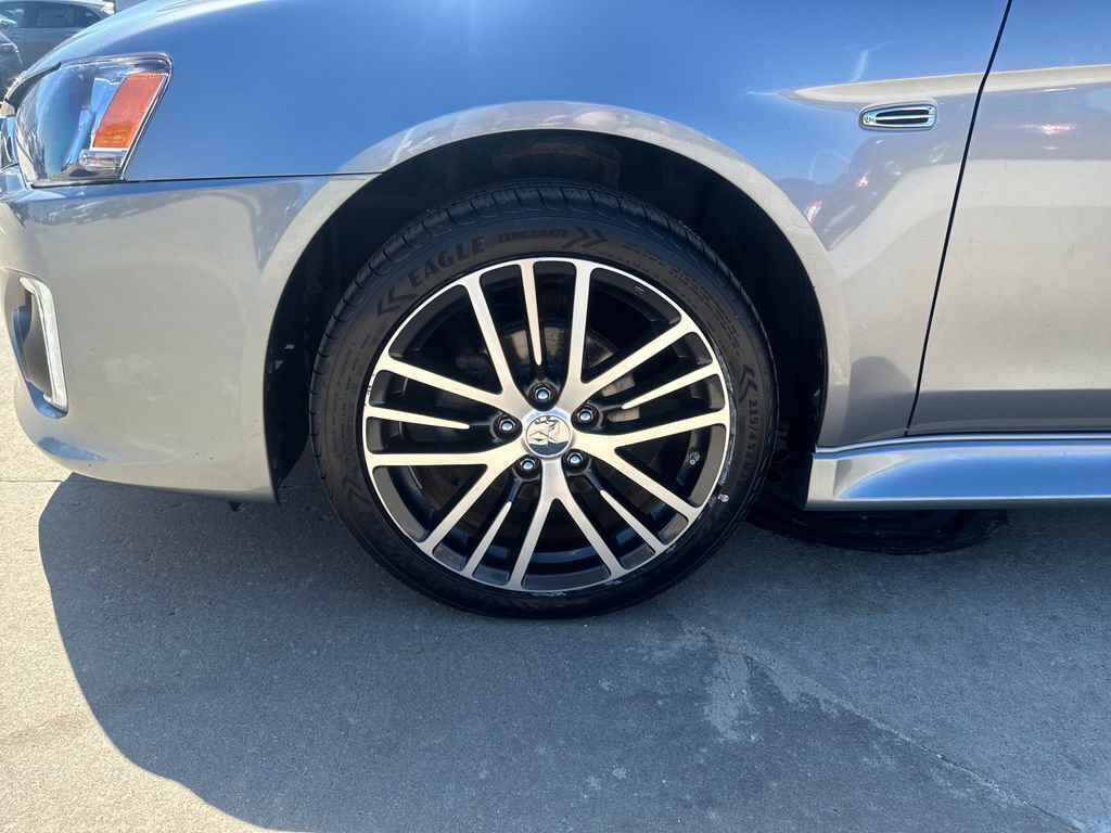 Used 2017 Mitsubishi Lancer ES image 27
