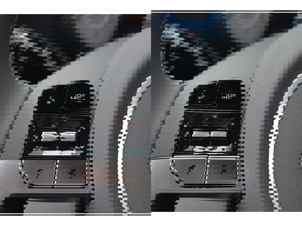 New 2025 Hyundai Elantra SEL image 14